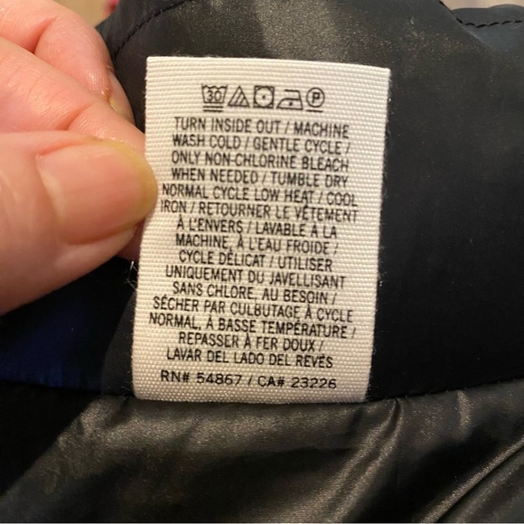 PINK Victoria’s Secret Black Puffer Vest with Leopard Trim Size Small - Picture 6 of 7